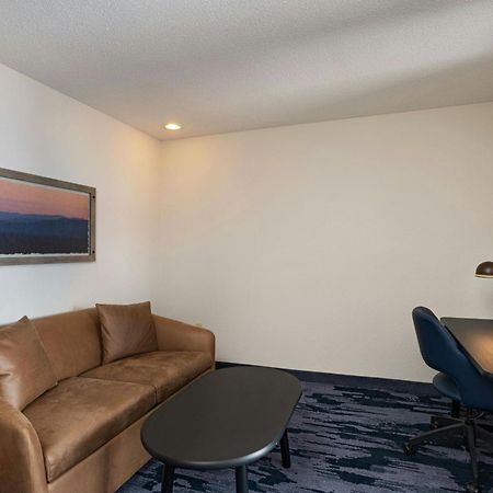 Fairfield Inn & Suites Kansas City Airport Экстерьер фото